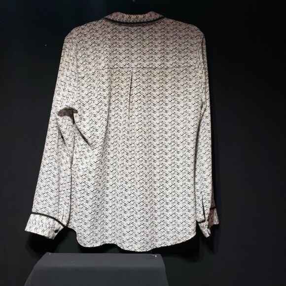 Candies White & Black Blouse - Picture 2 of 3